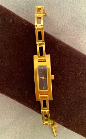 Ladies GUCCI dressy GOLD TONE Watch🔥🔥 thumbnail 1