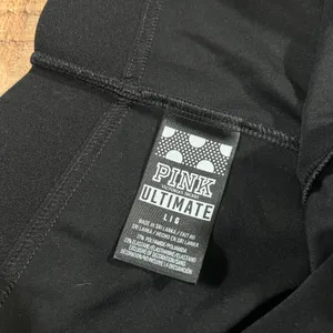 PINK Victoria's Secret Large Black Ultimate Cropped Leggings Capri Gym Workout thumbnail 3