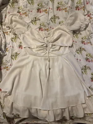 Cream Ruffled Dress White Size M thumbnail 2