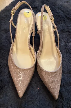 Nine West Kitten Heels Pointed thumbnail 1