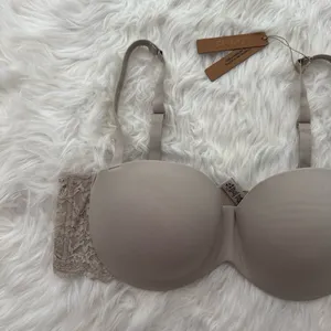 Skims Fits Everybody Lace Lightly Lined Balconette Bra Stone Size 42B thumbnail 3