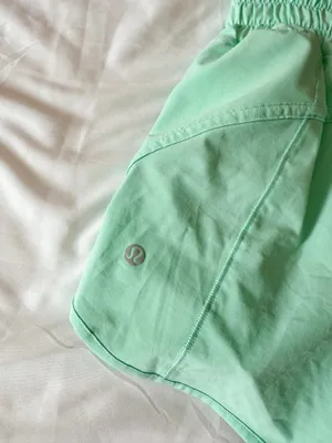 Lululemon Wild Mint Track That Mid-Rise Lined Short 5" Size 0 thumbnail 3