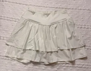 Gilly Hicks Go Energize White Tiered Ruffle Tennis Skort Skirt Womens Medium thumbnail 1