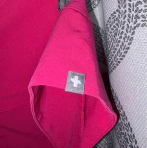FIGS Scrub Top thumbnail 4