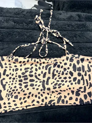 SHEIN Beige and Black Leopard-Print Bikini Top thumbnail 1