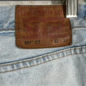 Levi’s Light‎ Wash 501 High Rise Distressed Jeans thumbnail 3