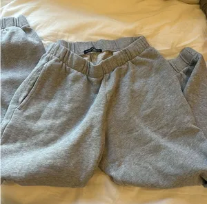 Brandy Melville Sweatpants Grey thumbnail 1