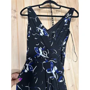 NWT DKNY Midi Wrap Dress Black Blue Floral V-Neck Resort Party Womens Size 2 thumbnail 2