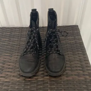 Sorel Lennox women’s combat boot women’s size 7.5 thumbnail 3