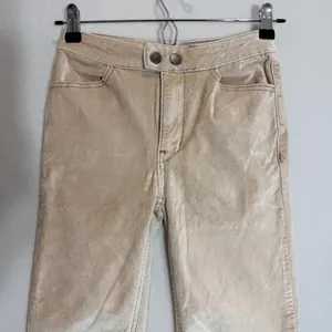 We The Free Beige Metallic Pants Size 24 Straight Leg Velvet-Like Texture thumbnail 8