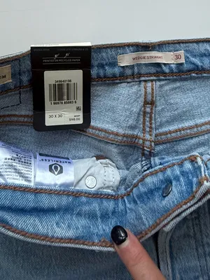 NWT Levi’s Wedgie Straight Light Wash Jeans 30 X 30 thumbnail 6