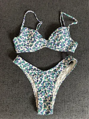 Blackbough Swim Cindy Bikini Set in Blackberry Bliss size XS Underwire High Leg thumbnail 1