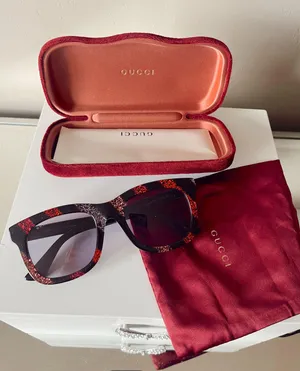Gucci Sunglasses NEW thumbnail 1