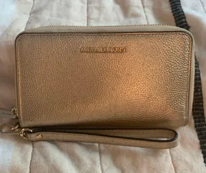 Michael Kors Leather Smartphone Wallet thumbnail 1