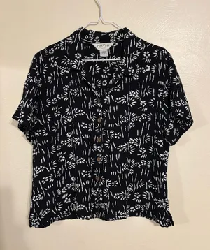 Orvis Women’s Large Black White Batik Print Rayon Button Front Shirt thumbnail 1