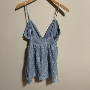 NWOT Superdown x Revolve Mandy Lace Flare Dress in Dusty Blue- Size XS thumbnail 4
