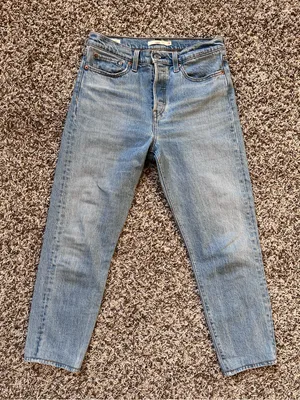 Levi’s Wedgie Straight Ankle Jeans thumbnail 1