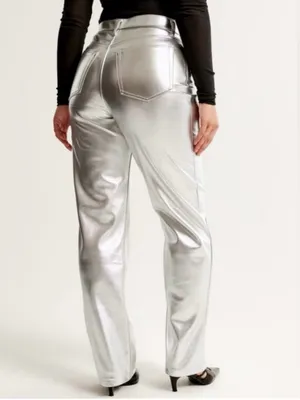 Abercrombie & Fitch Curve Love Vegan Leather 90s Relaxed Pant Size 18R. NWT thumbnail 2