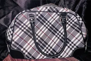 AUTHENTIC BURBERRY CHECK HANDBAG 🖤 thumbnail 1