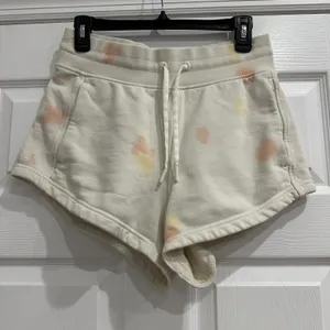 Lululemon Inner Glow High Rise Short 3” Size 6 Tie Dye thumbnail 4
