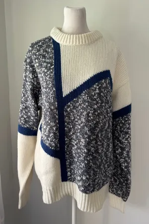 Vintage ‘90s Wrangler Marceau Collection Ivory & Navy Blue Pullover Sweater thumbnail 1