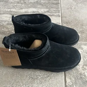 BearPaw Super Shorty Booties in Black, NWT, Size 7 thumbnail 9