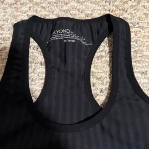 Beyond Yoga Work It Over Bra Dtriped Jacquard Long Line Bra Black- Size XS thumbnail 5