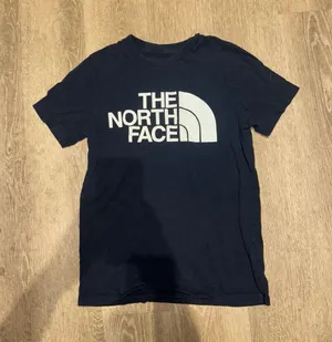 The North Face shirt thumbnail 1