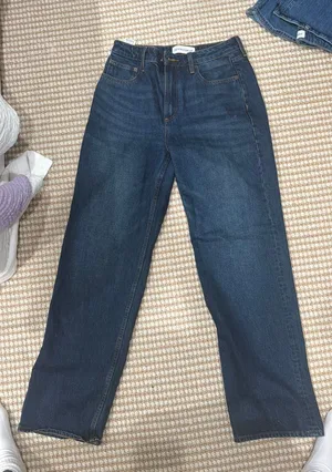Aritzia Denim Jeans Low-Rise Forum thumbnail 1