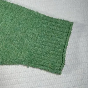American Eagle Women’s Medium Green Crewneck Knit Pullover Sweater thumbnail 7