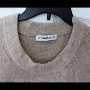 Zara | Beige Soft Crew Neck Knit Sweater thumbnail 4