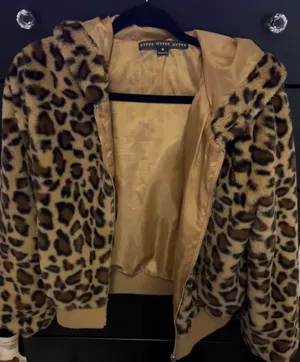 HYFVE Fuzzy Cheatah Print jacket thumbnail 1