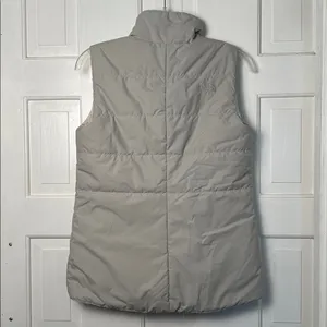 The North Face reversible women’s sherpa vest cream thumbnail 5