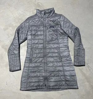 PATAGONIA Women's Radalie Insulated Parka Grey Size Small Reg $199 MSRP Puffer thumbnail 1