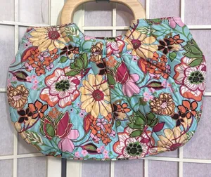 Vtg 2000s Vera Bradley Silk Quilted Floral Handbag Wooden Handles Pink Lining thumbnail 1