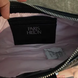 Paris Hilton New! Mini black purse handbag thumbnail 9