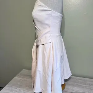 Keepsake Get Free Strapless Mini Dress Size Medium White thumbnail 12