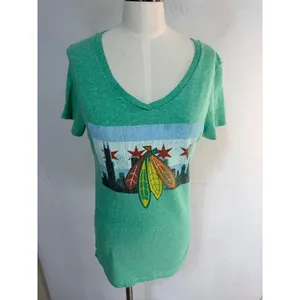 Retro Brand Chicago Blackhawks NHL Skyline V-Neck T-Shirt Women's Medium Green thumbnail 6