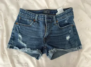 Abercrombie Low Rise Short thumbnail 1