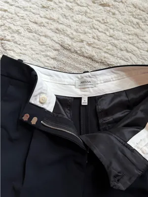 Aritzia Effortless Shorts thumbnail 3