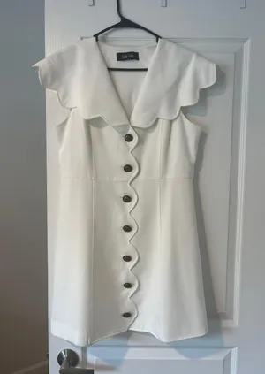 White Dress thumbnail 1