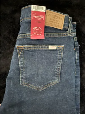 Levi’s Shorts thumbnail 2