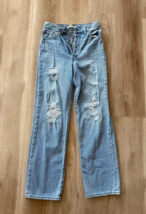 Levi’s Ribcage Straight thumbnail 1