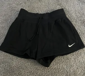 Nike Shorts thumbnail 1