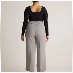NWT Quince Women's Stretch Crepe Classic Trouser Pants 30" Pants Coastal Grey 6 thumbnail 2