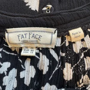 Fat Face Top Women's US 18 UK 22 Black Floral Monroe Poppy Meadow Floral Boho thumbnail 3