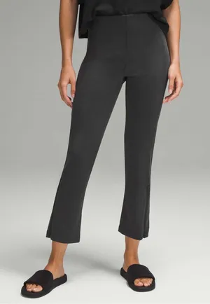 NWT Lululemon Ribbed Softstreme Zip Leg High Rise Cropped Pants 25” Black Size 6 thumbnail 1