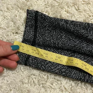 Lululemon wunder under Leggings 25 inch size 8 thumbnail 5