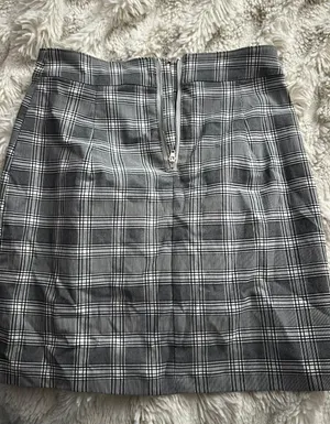 garage skirt thumbnail 1