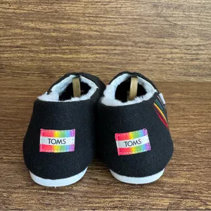 TOMS Alpargata Women’s Pride Rainbow Slip‎ On Loafers Black Size 9 Faux Sherpa thumbnail 4